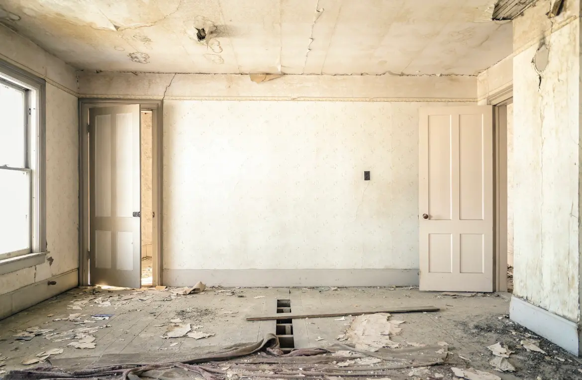 Waste disposal crew managing a cleanout project in Waukon